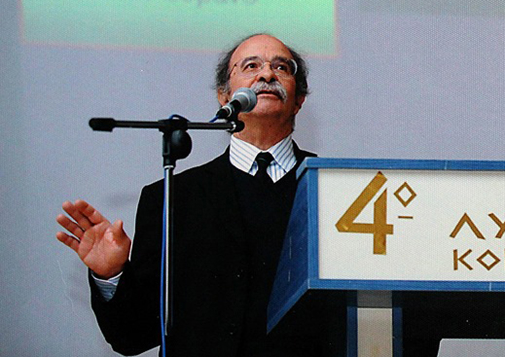Πορτρέτο του αστρονόμου Γιάννη Σειραδάκη